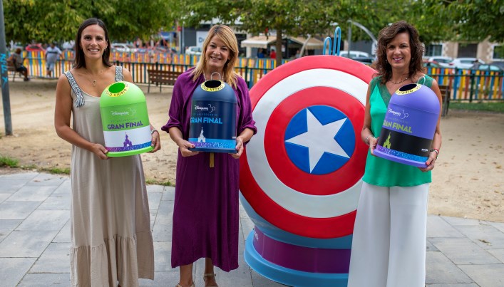 Maléfica, Capitán América y BuzzLightyear animan a reciclar en Huelva