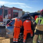 Un accidente en El Cruce entre dos coches y una autocaravana deja varios heridos