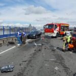 Un aparatoso accidente entre Huelva y Mazagón se salda con varios heridos