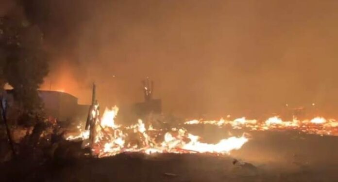 Una detenida por el incendio del asentamiento de Palos, en el que han ardido 200 chabolas