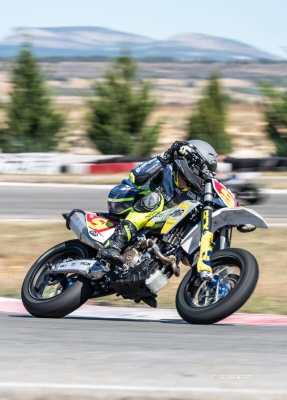 Paquito Gómez vuelve a proclamarse campeón de España de Supermotard