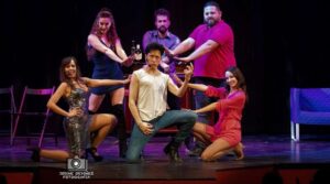 El musical de los 80s y los 90s cuelga el cartel de 'no hay billetes' en Ayamonte