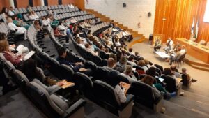 El hospital Juan Ramón Jiménez da voz a pacientes y profesionales