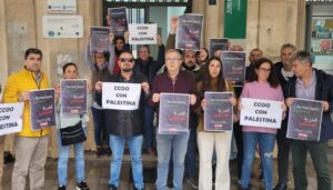 CCOO Huelva se concentra para mostrar su apoyo al pueblo palestino