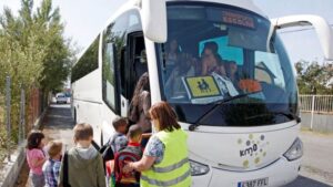 La Junta niega impagos a empresas del transporte escolar en Huelva