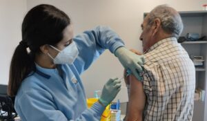 Nuevas jornadas de vacunación sin cita frente a la gripe y el Covid-19 en Huelva