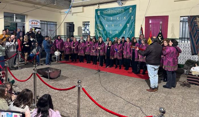 La Guardia Civil celebra una zambomba solidaria para recaudar juguetes para Cáritas