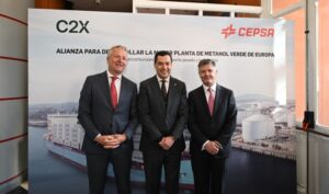 Cepsa y C2X convertirán al Puerto de Huelva en el principal hub de metanol verde de Europa