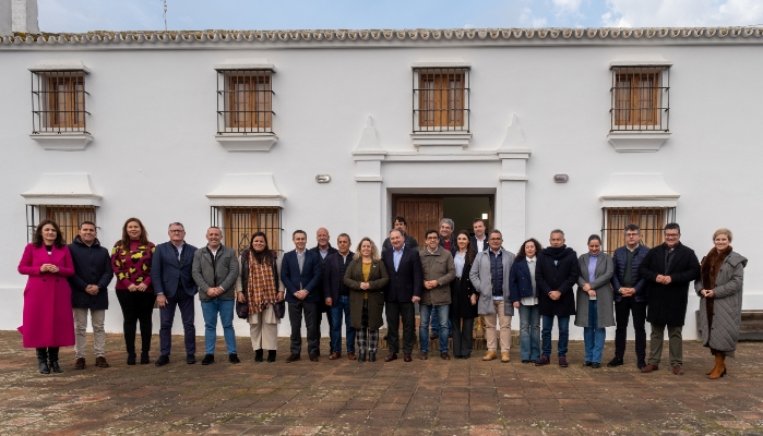 Diputación invertirá 2’7 millones en la mejora de la carretera que va desde Clarines hasta Candón 