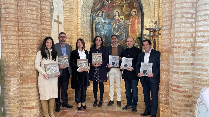 Dos nuevas publicaciones para conocer la historia del alcázar y las murallas de Niebla