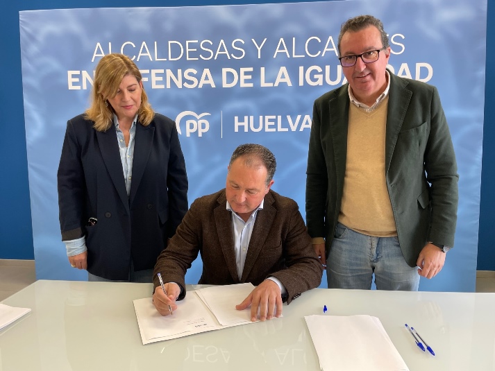 Alcaldes del PP de Huelva firman un manifiesto contra la amnistía que “divide a los españoles”