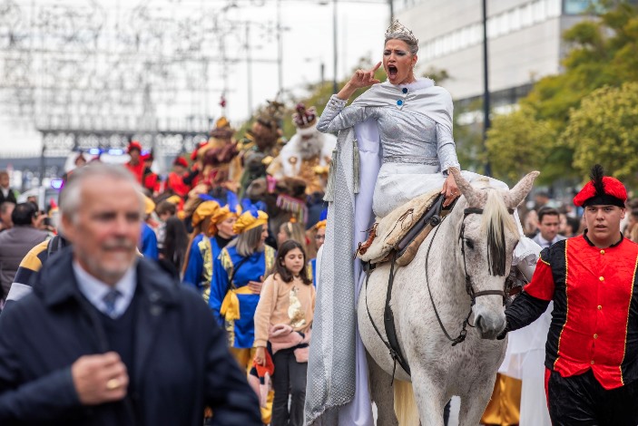 Fotogalería: Multitudinaria llegada de los Reyes Magos a Huelva