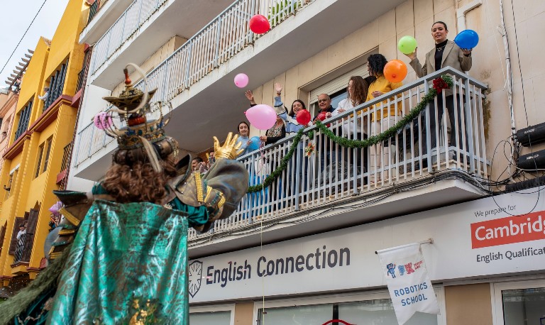 Fotogalería: Multitudinaria llegada de los Reyes Magos a Huelva