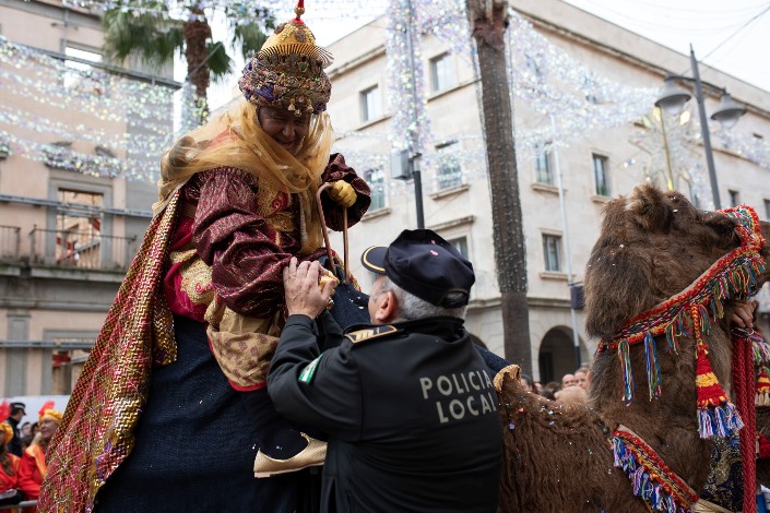 Fotogalería: Multitudinaria llegada de los Reyes Magos a Huelva