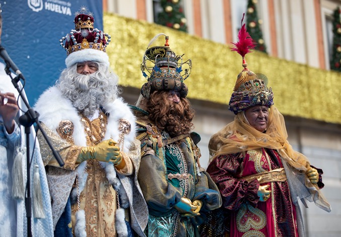 Fotogalería: Multitudinaria llegada de los Reyes Magos a Huelva