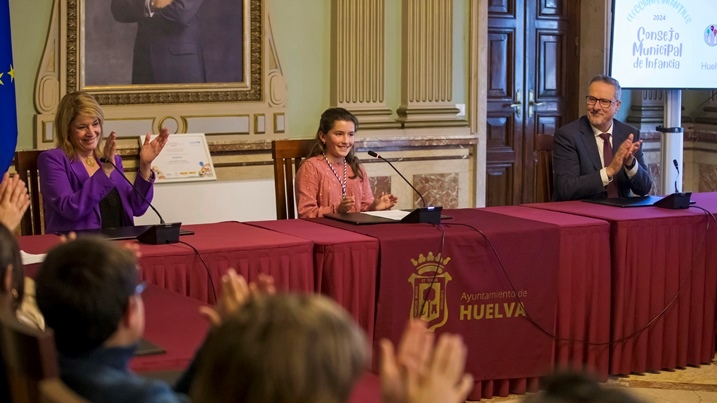 Manuela Pérez Rodríguez toma posesión como nueva alcaldesa infantil de Huelva