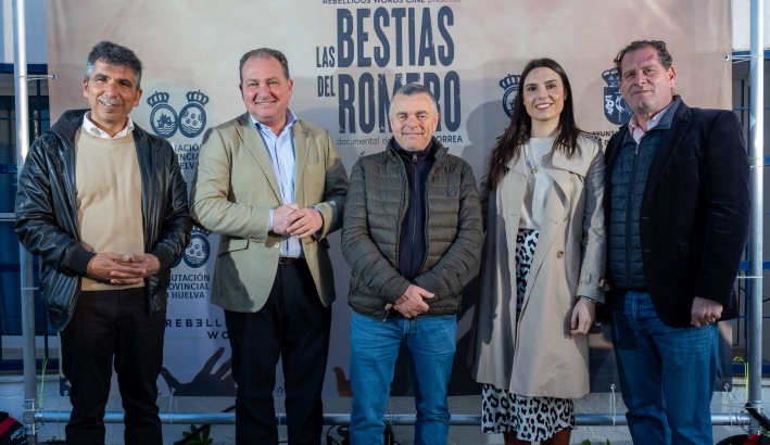 ‘Las bestias del romero’ se presenta con éxito en Berrocal