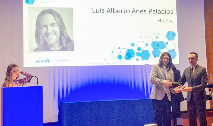 El maestro onubense Luis Anes, mención honorífica en los premios Educa Abanca