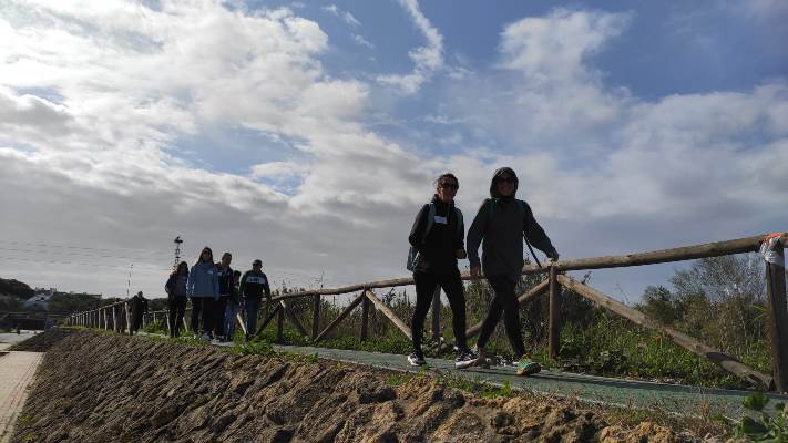 150 personas disfrutan de una jornada de senderismo por La Monacilla y La Dehesa