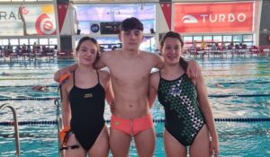 Tres deportistas del Club Natación Huelva, en el XLIII Campeonato de España Infantil de Invierno