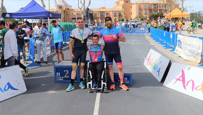 
Jesús Vela y Sandra Schenkel se imponen en el XXIV Duatlón ‘Playas de Punta Umbría’
