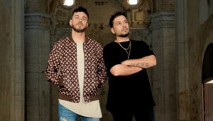 Fernando Caro y Sergio Contreras vuelven a juntar sus voces en la versión 2.0 de 'Rebelde'