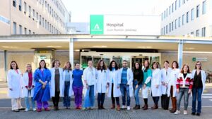 El hospital Juan Ramón Jiménez oferta 72 plazas de 32 especialidades para residentes este año