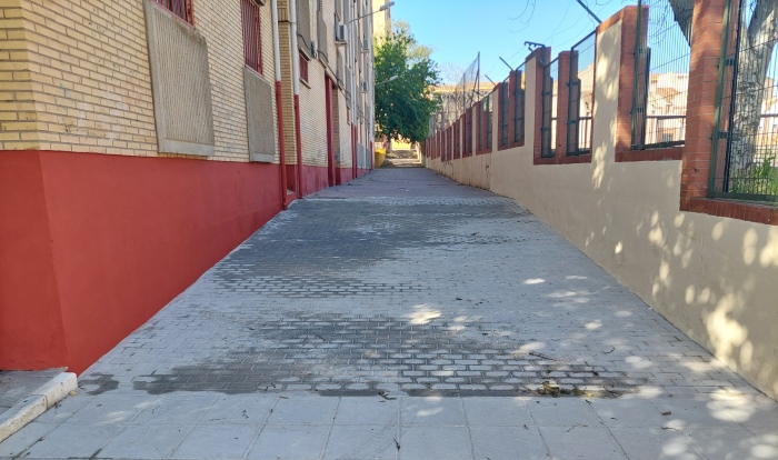 Huelva continúa habilitando accesos a vehículos de emergencia en espacios públicos 