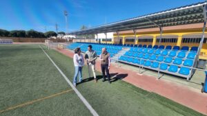 Nueva grada cubierta para el campo de fútbol municipal de Aljaraque