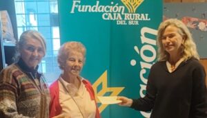 Fundación Caja Rural entrega a Red Madre Huelva la recaudación del concierto lírico de marzo