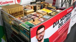 Los supermercados del grupo Díaz Cadenas recogen libros para la cárcel de Huelva