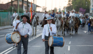 Las hermandades de Huelva y Emigrantes regresan este miércoles a la capital: horarios e itinerarios