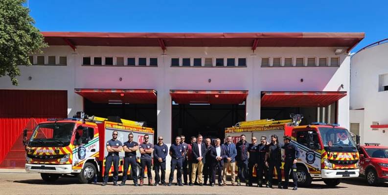 Dos nuevos vehículos de última generación para los parques de bomberos de Aracena y Jabugo 