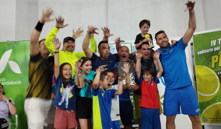 Éxito de participación en el IV Torneo Solidario de Pádel de Sed Maristas Huelva