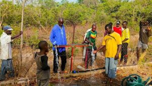 La UHU, en alianza con Aqualia, garantiza el suministro de agua en una aldea de Senegal