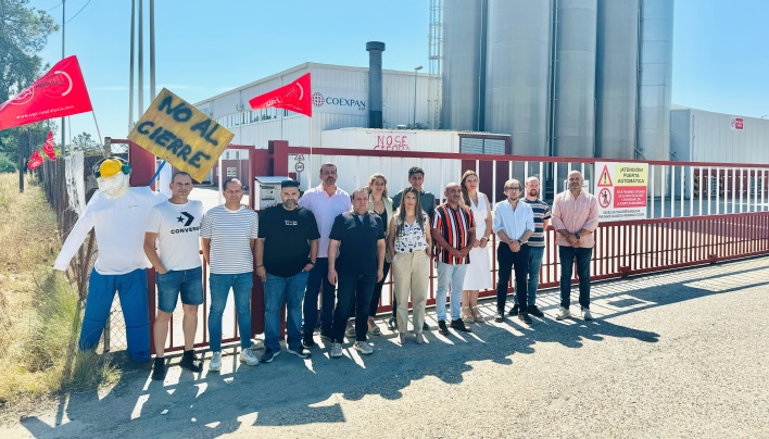 Alcaldes de la Cuenca Minera, con los afectados por el cierre de la Río Tinto Plásticos