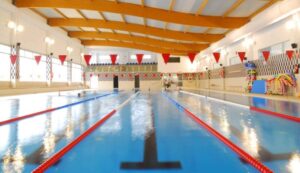 El PP denuncia el "oscurantismo" sobre el cierre de la piscina cubierta de Amonte