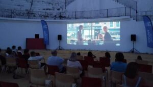 Los pueblos de Huelva disfrutan ya del cine bajo las estrellas
