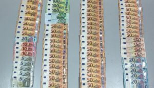 Dos detenidos por pagar con billetes falsos en bares y tiendas de Punta Umbría