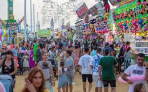 Colombinas 2024: Más de un millón de luces leds iluminarán este año el recinto ferial