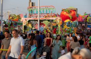 Colombinas 2024: Más de un millón de luces leds iluminarán este año el recinto ferial