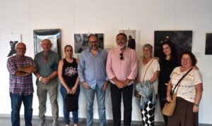 Las ‘Greguerías’ de la Asociación 'Huelva y sus Fotógrafos' aterrizan en Punta Umbría