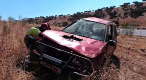 Herido tras salirse su coche de la carretera en la N-435