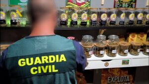 Cuatro detenidos en una asociación cannábica de Ayamonte