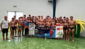 El Club Natación Huelva concluye con éxito sus IV 24 Horas de Nado Solidario en Bollullos