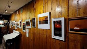 ‘Relatos crepusculares’: exposición fotográfica de Paco Pérez en la Sala Bar 1900