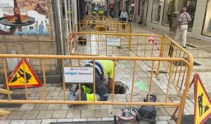 Aguas de Huelva inicia las obras de mejora de las redes de abastecimiento de la calle Berdigón