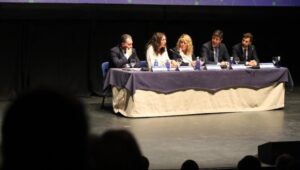 Loles López, en el I Foro de la Red Transnacional Atlántica: "Hay que creer en Huelva"