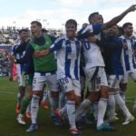 Jugadores del Recre celebrando el gol. (Tenor)