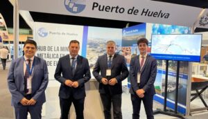 El Puerto se promociona en el Salón de la Minería como puerta de salida de minerales metálicos